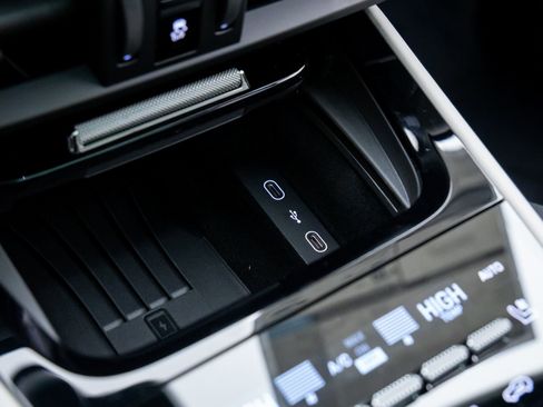 New 2026 Porsche Cayenne Coupe image 26