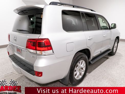 Used 2016 Toyota Land Cruiser image 5