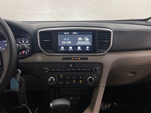 Used 2022 Kia Sportage LX FWD image 21