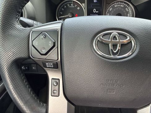 Used 2022 Toyota Tacoma SR5 RWD image 15