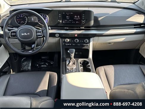 Certified 2024 Kia Carnival LX FWD image 12