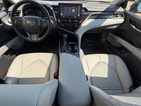 Used 2022 Toyota Camry SE w/ Cold Weather Package AWD/4WD image 10
