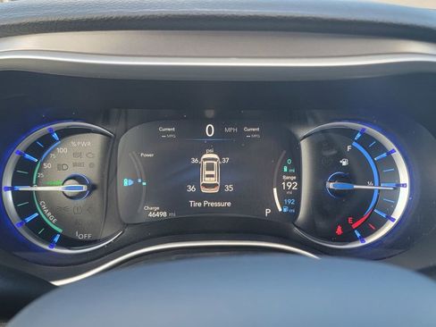 Certified 2021 Chrysler Pacifica Touring-L image 39