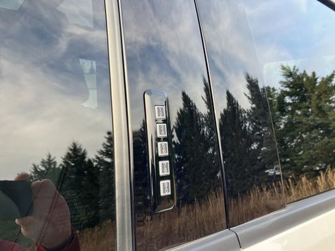 Used 2023 Ford F150 Lariat w/ Equipment Group 502A High image 35