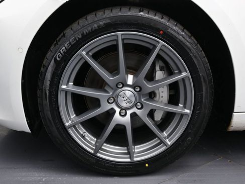 Used 2018 Tesla Model 3 Long Range image 10