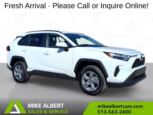 Used 2025 Toyota RAV4 XLE AWD/4WD image 1