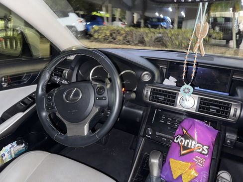 Used 2014 Lexus IS 250 image 9