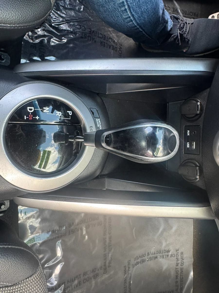 Used 2016 Hyundai Veloster w/ Option Group 02 FWD image 17