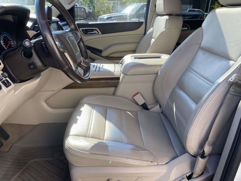 Used 2019 GMC Yukon Denali w/ Denali Ultimate Package AWD/4WD image 18