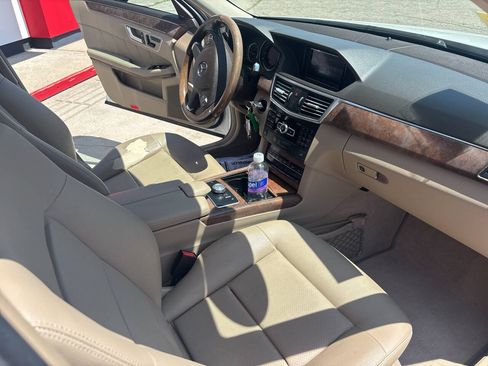 Used 2013 Mercedes-Benz E 350 4MATIC Sedan image 24
