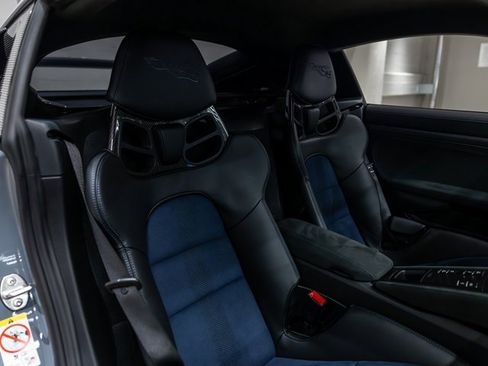 Used 2025 Porsche 718 Cayman GT4 RS image 37