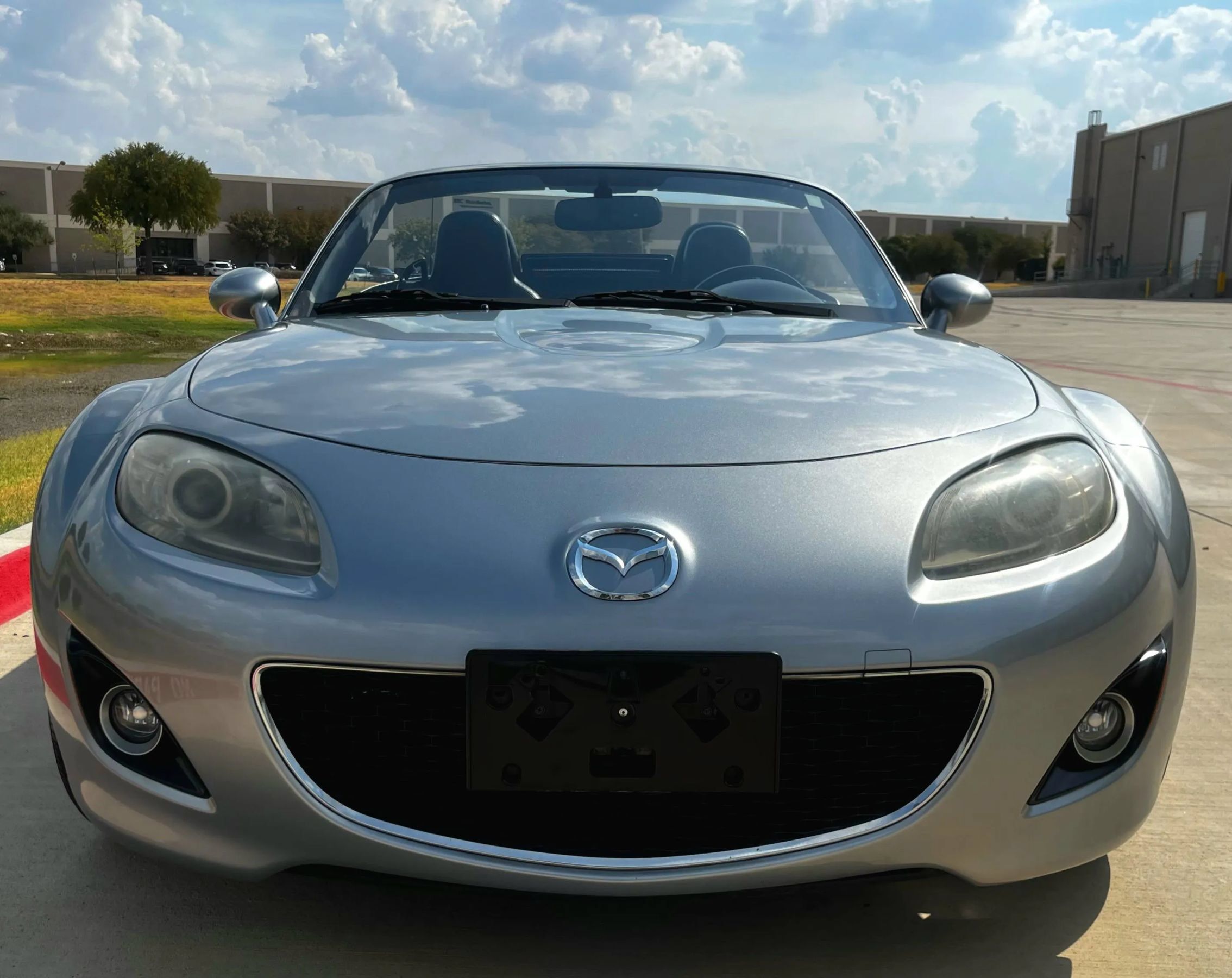 Used 2012 MAZDA MX-5 Miata Touring RWD image 2