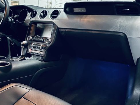 Used 2015 Ford Mustang Premium RWD image 21