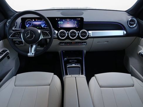 Used 2025 Mercedes-Benz EQB 250+ image 19