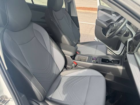 Used 2026 Volkswagen Tiguan SE AWD/4WD image 33