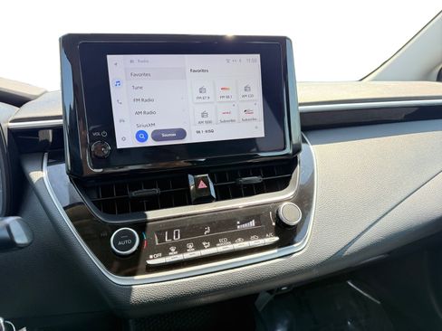 Used 2024 Toyota Corolla LE FWD image 12