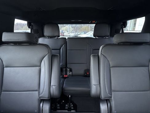 Used 2023 GMC Yukon Denali w/ LPO, Floor Liner Package image 24