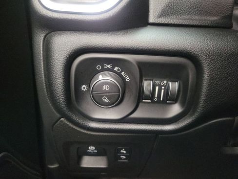 Used 2022 RAM 1500 Laramie image 15
