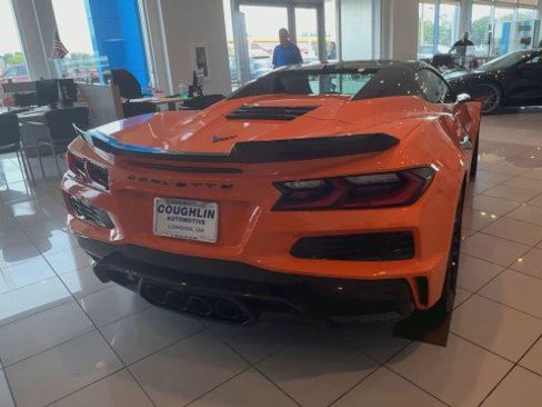 Used 2023 Chevrolet Corvette Z06 image 7