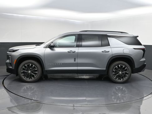 New 2026 Chevrolet Traverse LT w/ Sun and Wheel Package FWD image 4