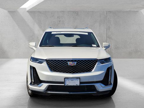 Certified 2024 Cadillac XT6 Premium Luxury AWD/4WD image 2