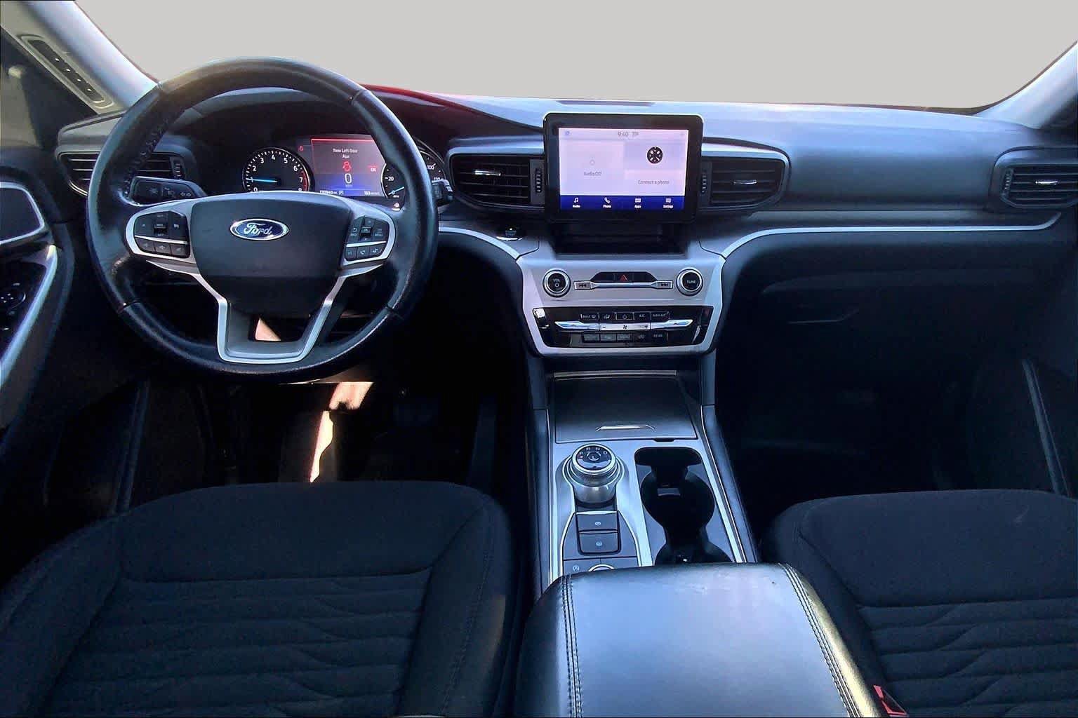 Used 2021 Ford Explorer XLT AWD/4WD image 15