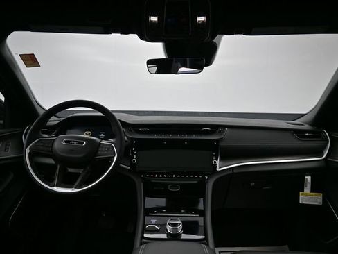 New 2026 Jeep Grand Cherokee L Limited w/ Limited Altitude Package image 24