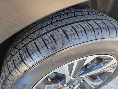 Used 2024 Subaru Crosstrek 2.0i Premium image 30