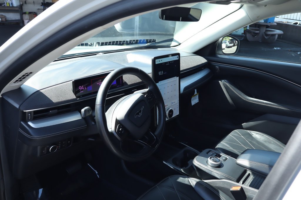 Used 2023 Ford Mustang Mach-E Select RWD image 17
