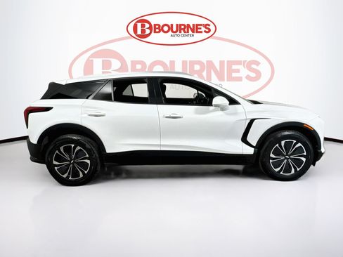 Used 2024 Chevrolet Blazer EV LT AWD/4WD image 11