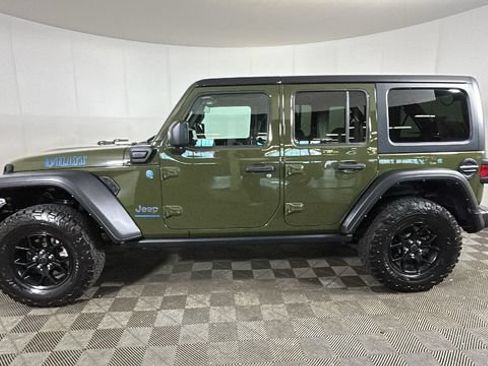 Used 2024 Jeep Wrangler Unlimited AWD/4WD image 5