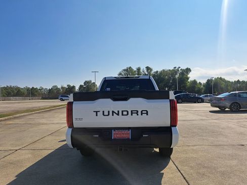 New 2026 Toyota Tundra SR image 5