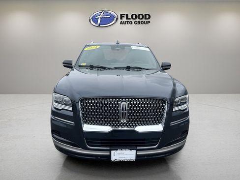 Certified 2024 Lincoln Navigator Reserve AWD/4WD image 2