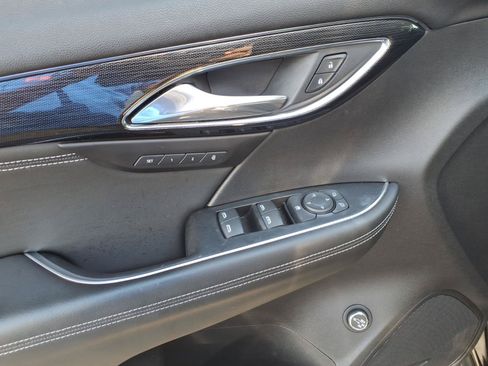 Used 2023 Buick Envision Essence w/ Sport Touring Package FWD image 8