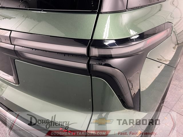 New 2027 Chevrolet Traverse RS w/ LPO, Floor Liner Package FWD image 12