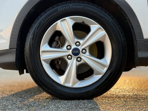 Used 2015 Ford Escape SE FWD image 29