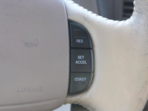 Used 1997 Ford Expedition Eddie Bauer image 24