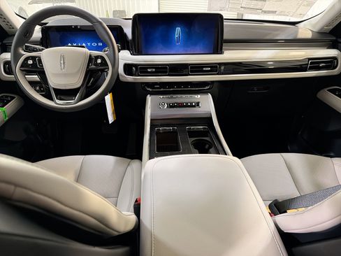 New 2026 Lincoln Aviator 2WD image 23