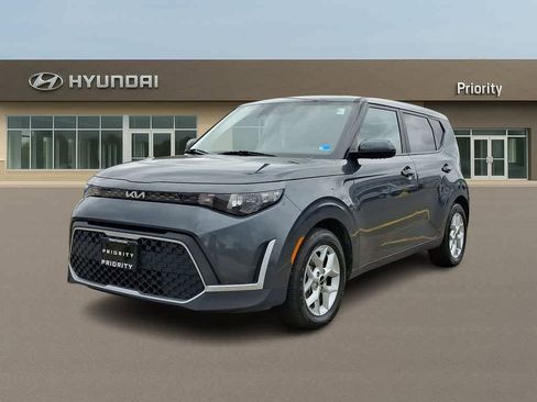 Used 2024 Kia Soul LX w/ Option Group 015 FWD image 1