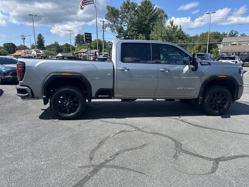 New 2026 GMC Sierra 2500 AT4 w/ Technology Package AWD/4WD image 15