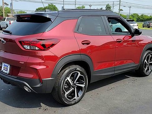 Certified 2023 Chevrolet TrailBlazer RS w/ Sun and Liftgate Package FWD image 8