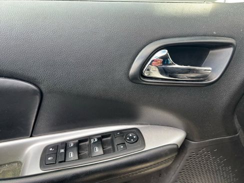 Used 2018 Dodge Journey SE image 10