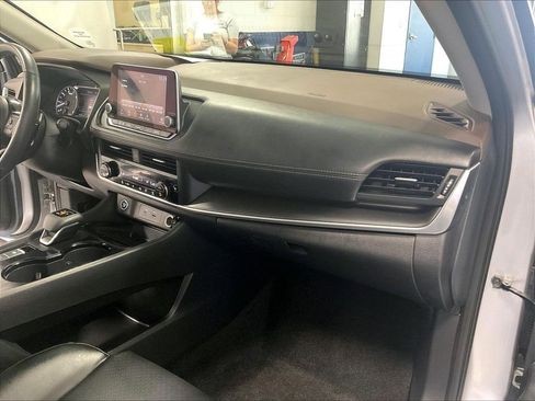 Used 2023 Nissan Rogue SV w/ SV Premium B Package AWD/4WD image 13