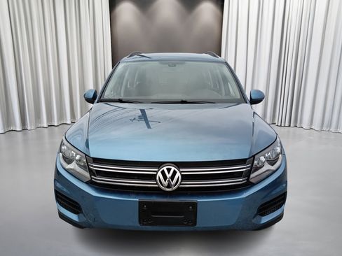 Used 2017 Volkswagen Tiguan S image 2