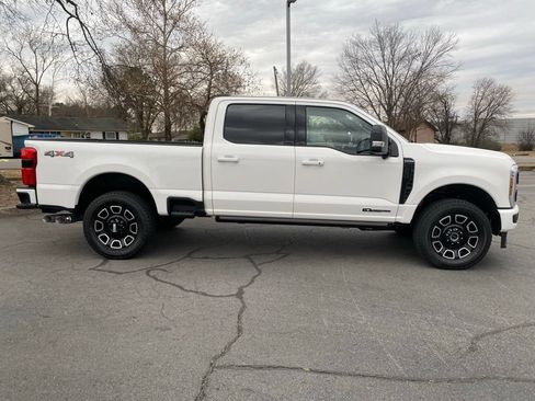 New 2026 Ford F250 Platinum AWD/4WD image 8