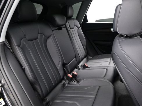 Used 2024 Audi Q5 2.0T Premium w/ Convenience Package AWD/4WD image 38