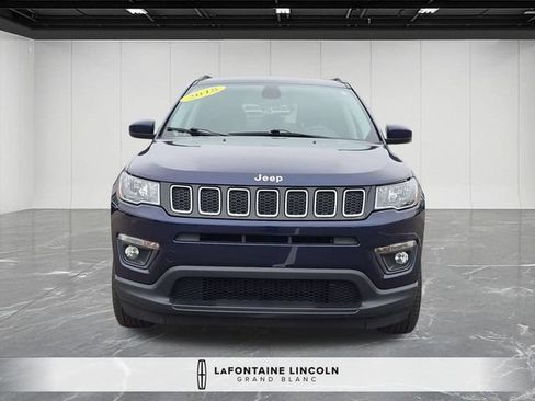 Used 2018 Jeep Compass Latitude w/ Popular Equipment Group AWD/4WD image 8