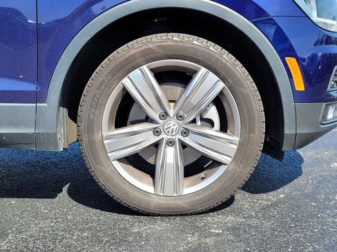 Used 2021 Volkswagen Tiguan SEL w/ 3-Row Tiguan MDO Package AWD/4WD image 11
