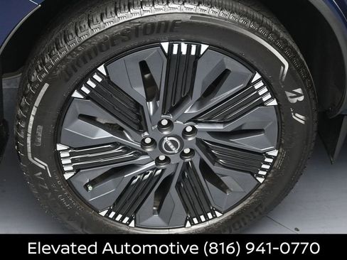 Certified 2025 Nissan Murano Platinum w/ Cargo Package AWD/4WD image 5