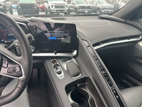 Used 2025 Chevrolet Corvette Stingray Coupe image 9